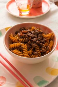 Fusilli com picadinho oriental (Fortini)